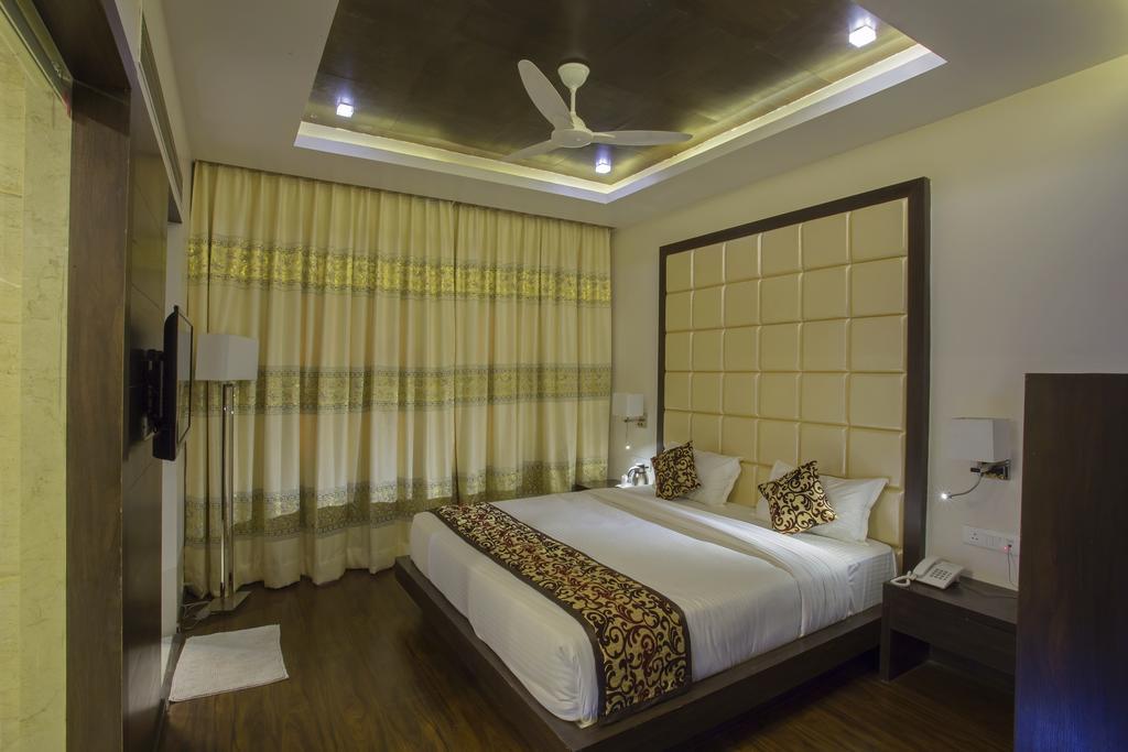 Ravi Residency Hotel Morbi Room photo