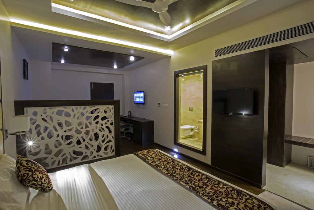 Ravi Residency Hotel Morbi Room photo