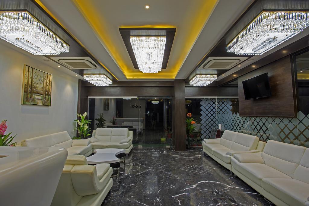 Ravi Residency Hotel Morbi Exterior photo