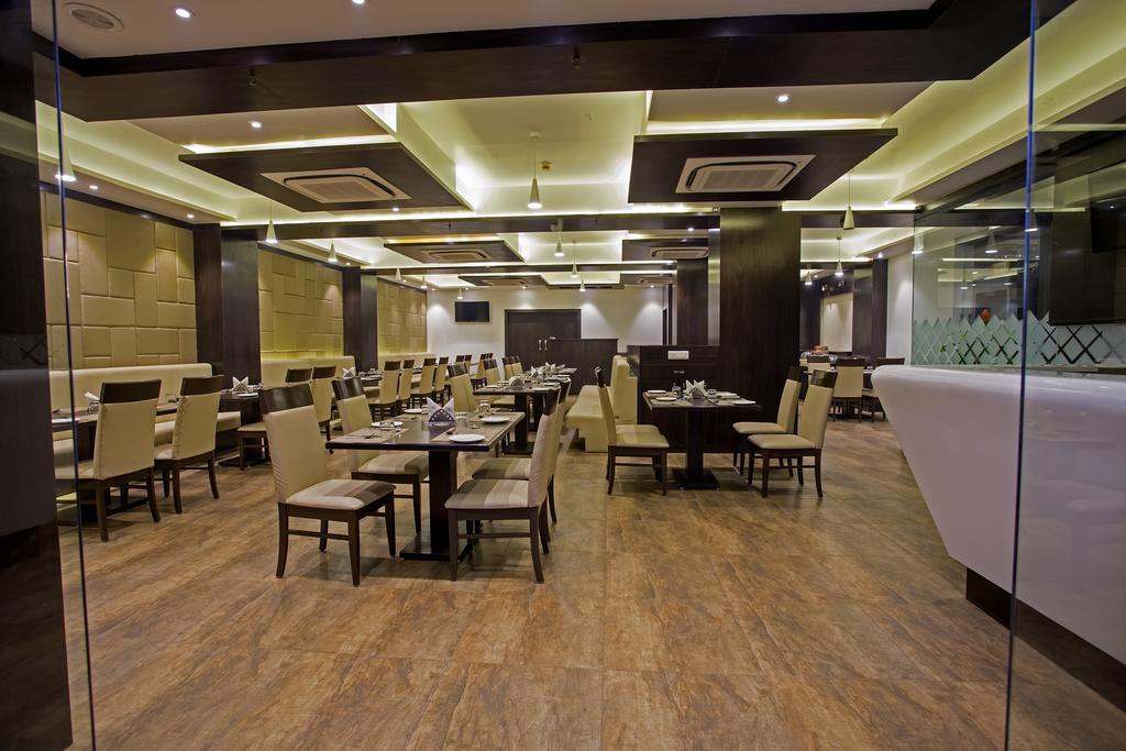 Ravi Residency Hotel Morbi Exterior photo