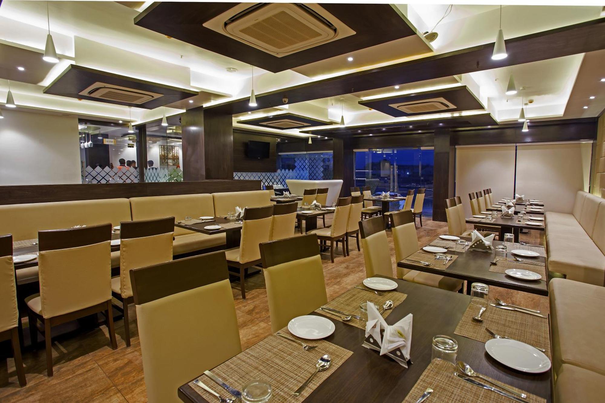 Ravi Residency Hotel Morbi Exterior photo