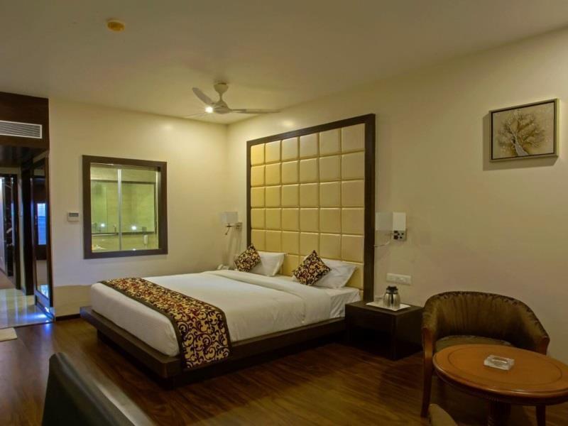 Ravi Residency Hotel Morbi Exterior photo
