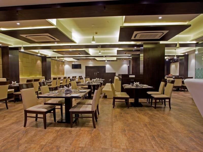 Ravi Residency Hotel Morbi Exterior photo